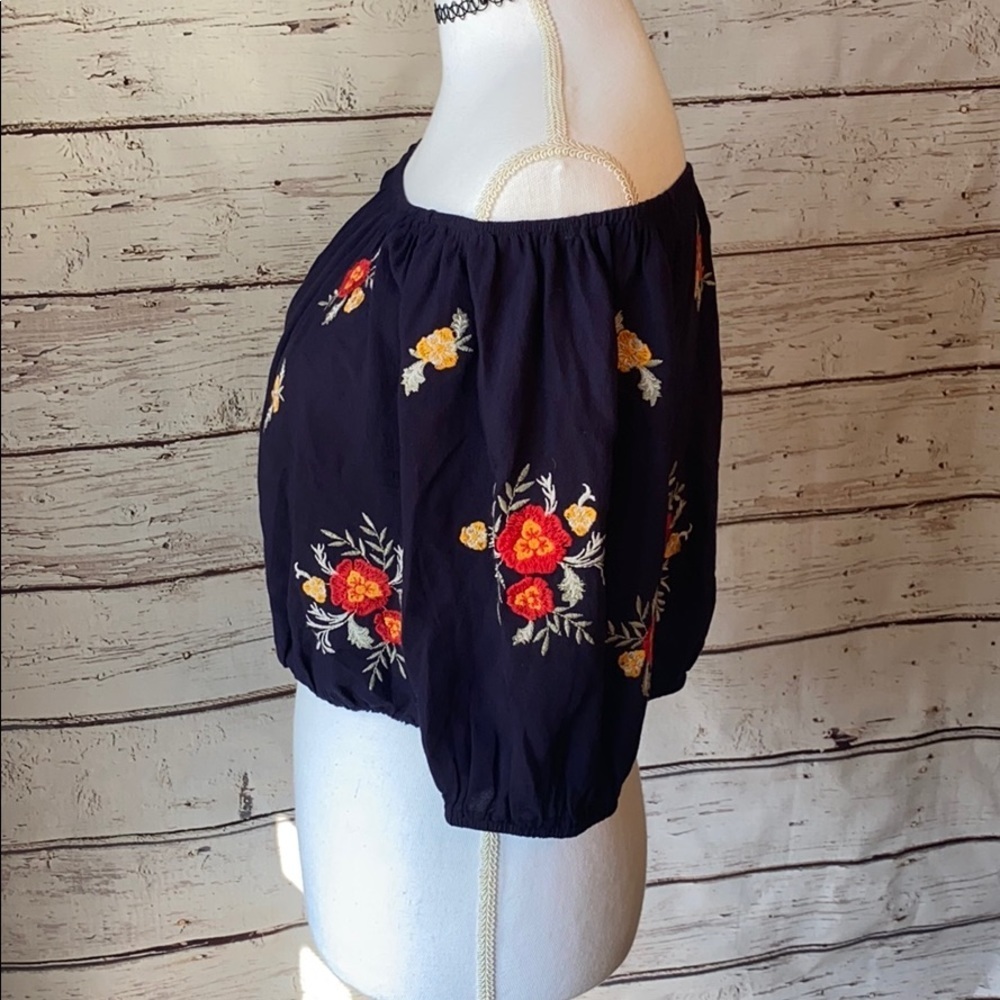 Addie Blue Floral Crop Top Large - Picture 4 of 11